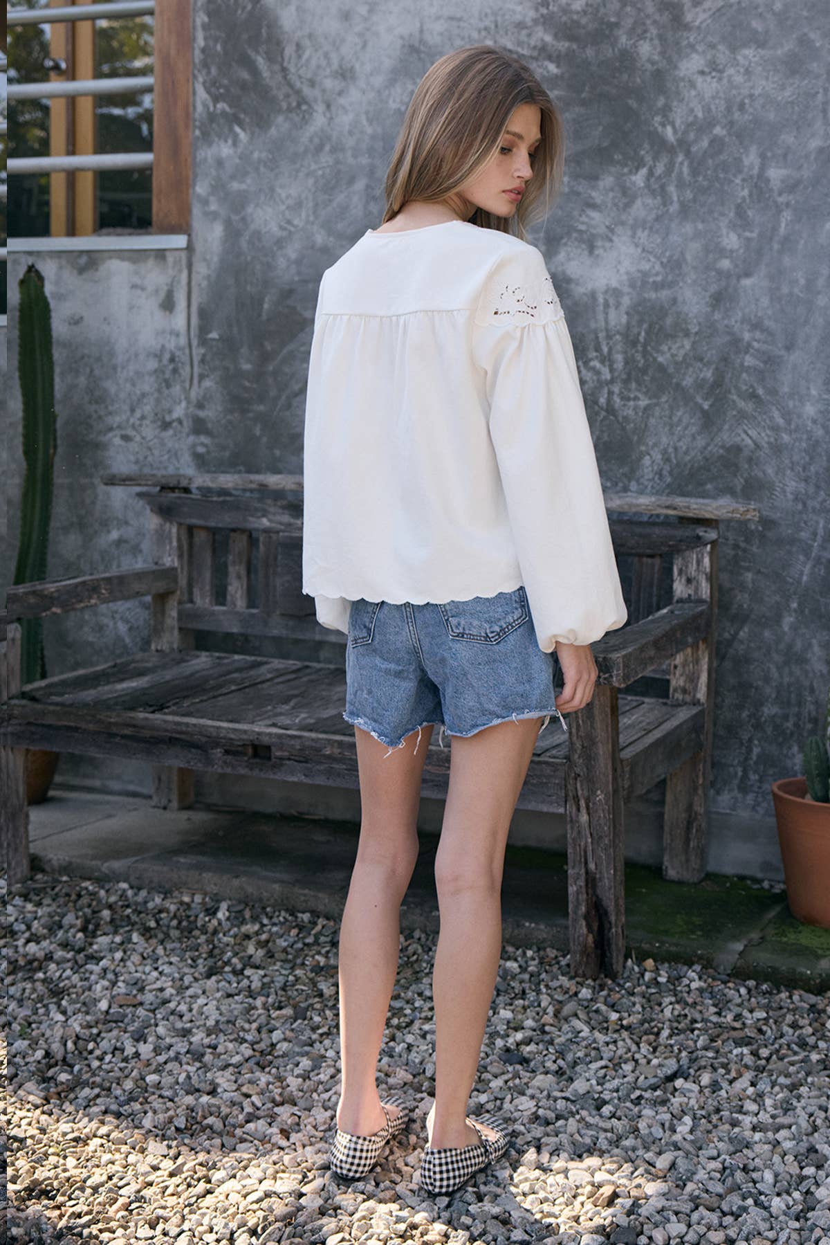 Scalloped Floral Button Blouse